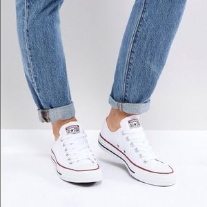 Converse white classic chucks 6.5